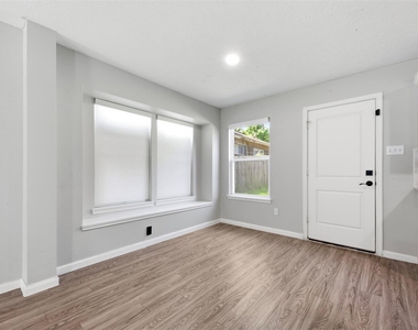 15011 Crockett Road - Photo Thumbnail 4