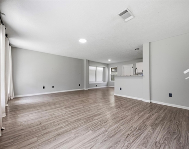 15011 Crockett Road - Photo Thumbnail 2