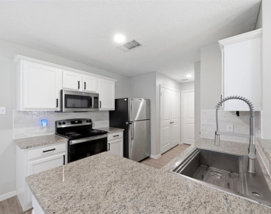 15011 Crockett Road - Photo Thumbnail 7
