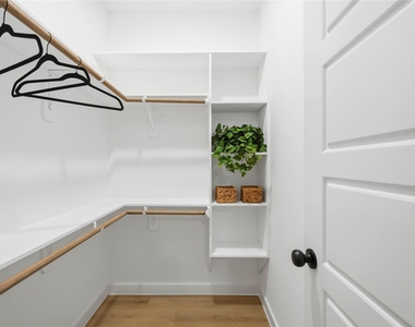 7944 Fields Street - Photo Thumbnail 14