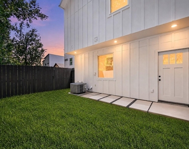 7824 Beckley Street - Photo Thumbnail 17