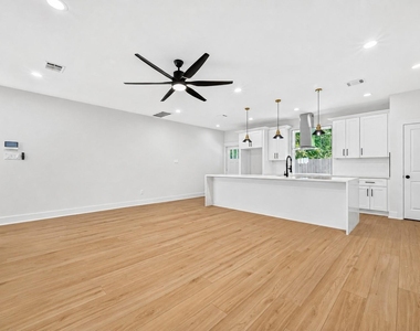 7824 Beckley Street - Photo Thumbnail 7