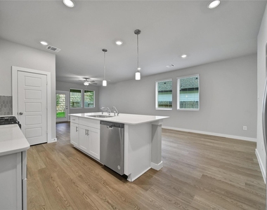 6609 Lahna Oak Drive - Photo Thumbnail 8