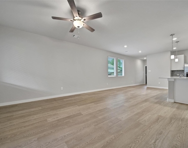 6609 Lahna Oak Drive - Photo Thumbnail 11