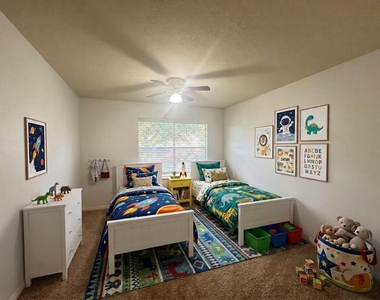 210 Rolling Plains Drive - Photo Thumbnail 32