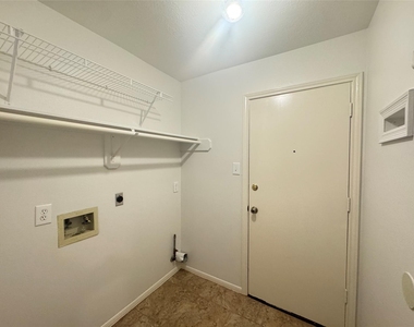 210 Rolling Plains Drive - Photo Thumbnail 26