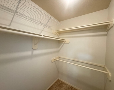 210 Rolling Plains Drive - Photo Thumbnail 23