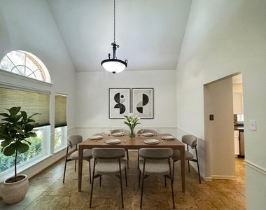 210 Rolling Plains Drive - Photo Thumbnail 4