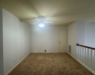 210 Rolling Plains Drive - Photo Thumbnail 30