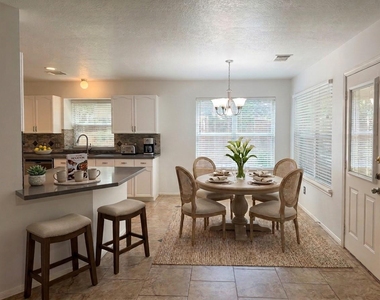210 Rolling Plains Drive - Photo Thumbnail 12