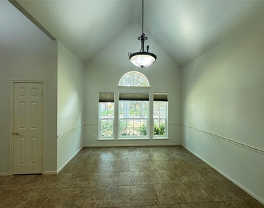 210 Rolling Plains Drive - Photo Thumbnail 3