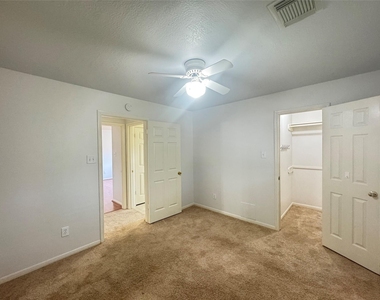 210 Rolling Plains Drive - Photo Thumbnail 37