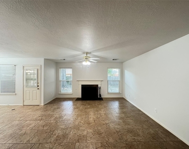 210 Rolling Plains Drive - Photo Thumbnail 14