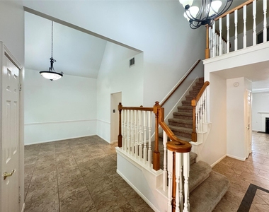 210 Rolling Plains Drive - Photo Thumbnail 2