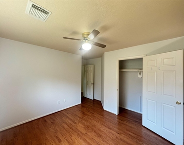 210 Rolling Plains Drive - Photo Thumbnail 44