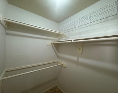 210 Rolling Plains Drive - Photo Thumbnail 24