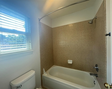 210 Rolling Plains Drive - Photo Thumbnail 41