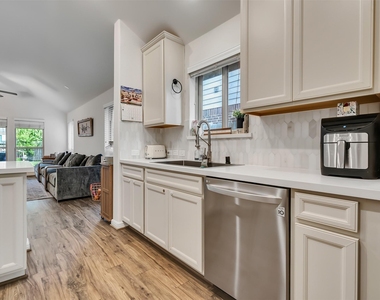 4827 Ladona Court - Photo Thumbnail 17