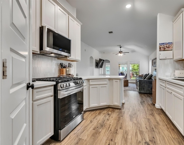 4827 Ladona Court - Photo Thumbnail 15