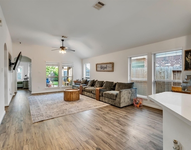 4827 Ladona Court - Photo Thumbnail 21