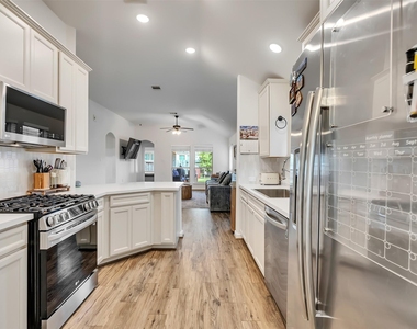 4827 Ladona Court - Photo Thumbnail 10