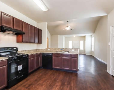 12231 Roy Mix Bohn Lane - Photo Thumbnail 2