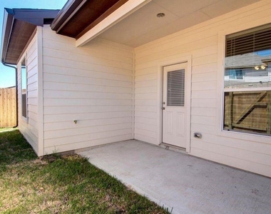 12231 Roy Mix Bohn Lane - Photo Thumbnail 1