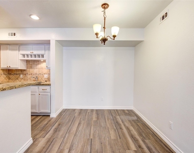 10202 Forum Park Drive - Photo Thumbnail 6