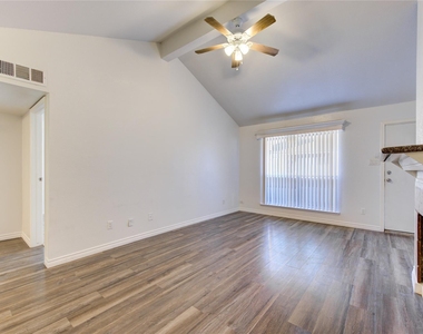 10202 Forum Park Drive - Photo Thumbnail 4