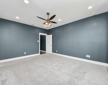 1411 Boswell Street - Photo Thumbnail 19