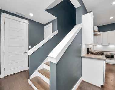 1411 Boswell Street - Photo Thumbnail 6