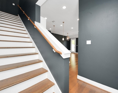 1411 Boswell Street - Photo Thumbnail 17