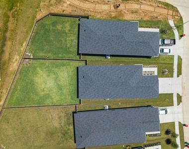 18006 Lasso Mills Drive - Photo Thumbnail 20