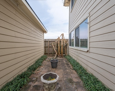 6247 Elton Knolls Street - Photo Thumbnail 23