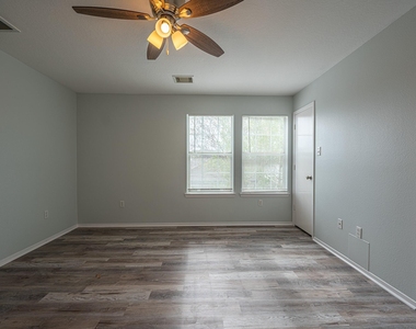 6247 Elton Knolls Street - Photo Thumbnail 13