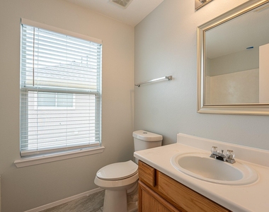 6247 Elton Knolls Street - Photo Thumbnail 15
