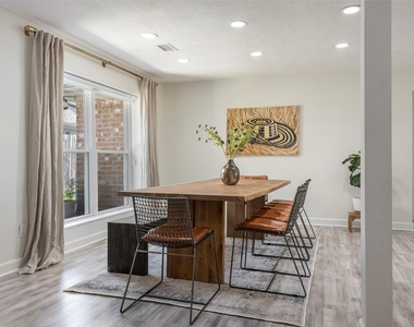 11743 Wickhollow Lane - Photo Thumbnail 15