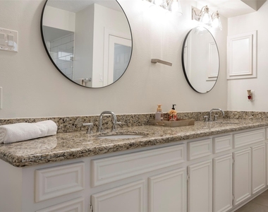11743 Wickhollow Lane - Photo Thumbnail 23