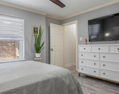 11743 Wickhollow Lane - Photo Thumbnail 27