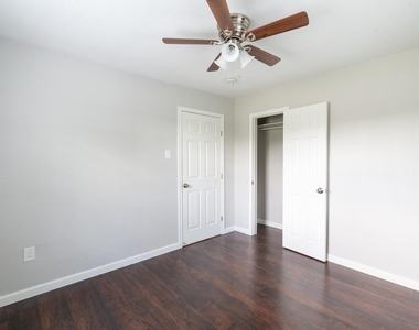 2507 Delano - Photo Thumbnail 3