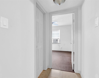2507 Delano - Photo Thumbnail 9