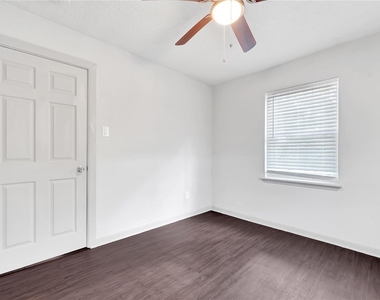 2507 Delano - Photo Thumbnail 8