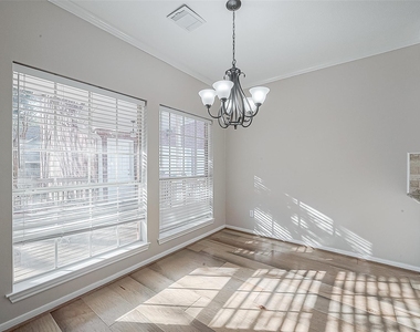 16 Marietta Court - Photo Thumbnail 10