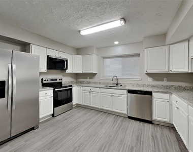 4734 Lost Lake Lane - Photo Thumbnail 5