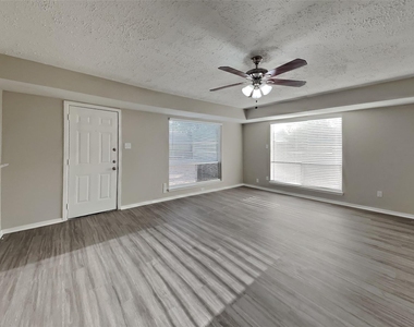 4734 Lost Lake Lane - Photo Thumbnail 3