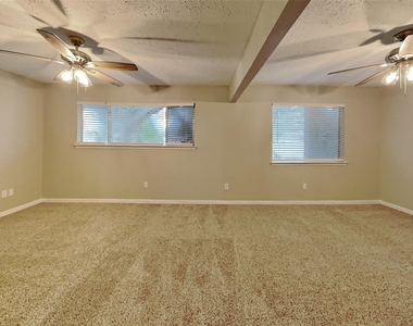 4734 Lost Lake Lane - Photo Thumbnail 12