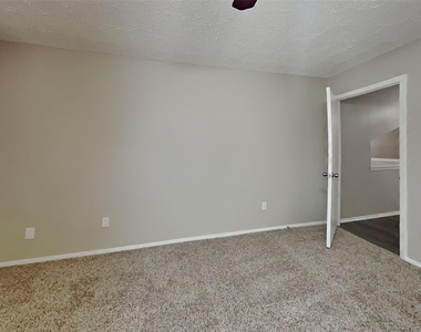 4734 Lost Lake Lane - Photo Thumbnail 8