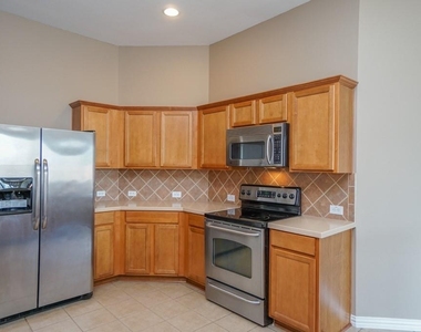7102 Thistlewood Park Court - Photo Thumbnail 13