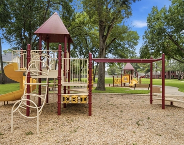 4418 Ruttand Park Lane - Photo Thumbnail 38