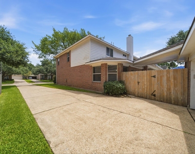 4418 Ruttand Park Lane - Photo Thumbnail 34